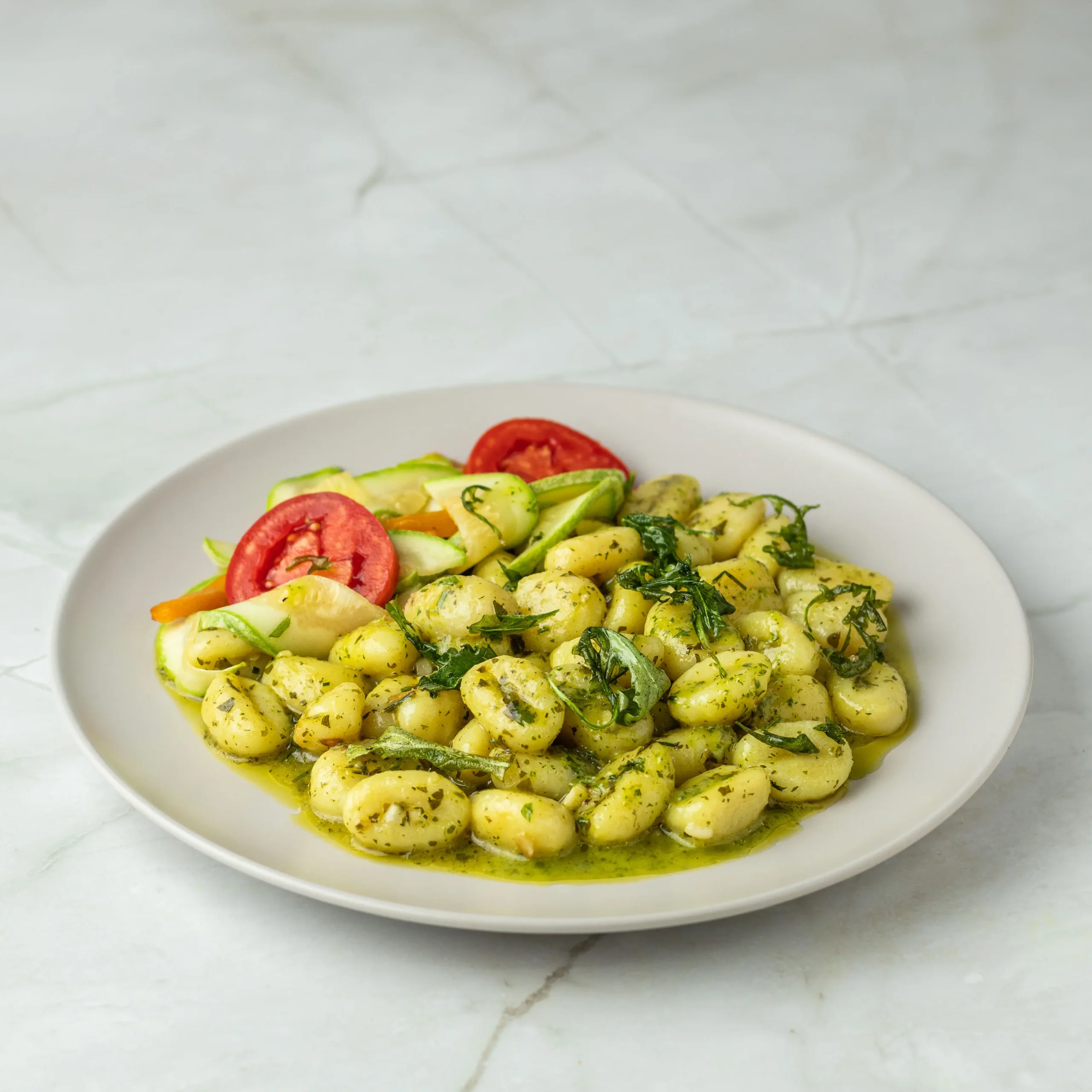 Noquis-al-pesto-con-verduras.webp